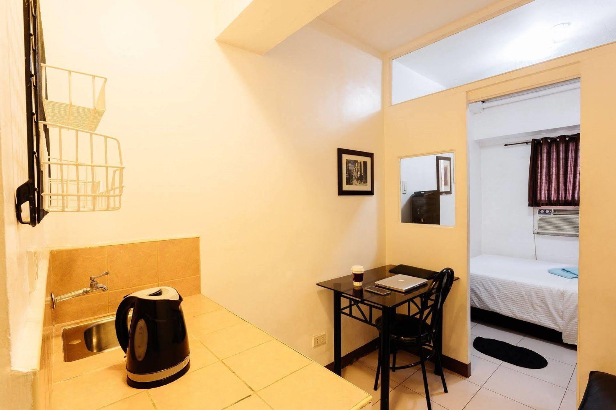 Oyo 859 City Stay Inns Pasong Tamo Makati City Exterior foto
